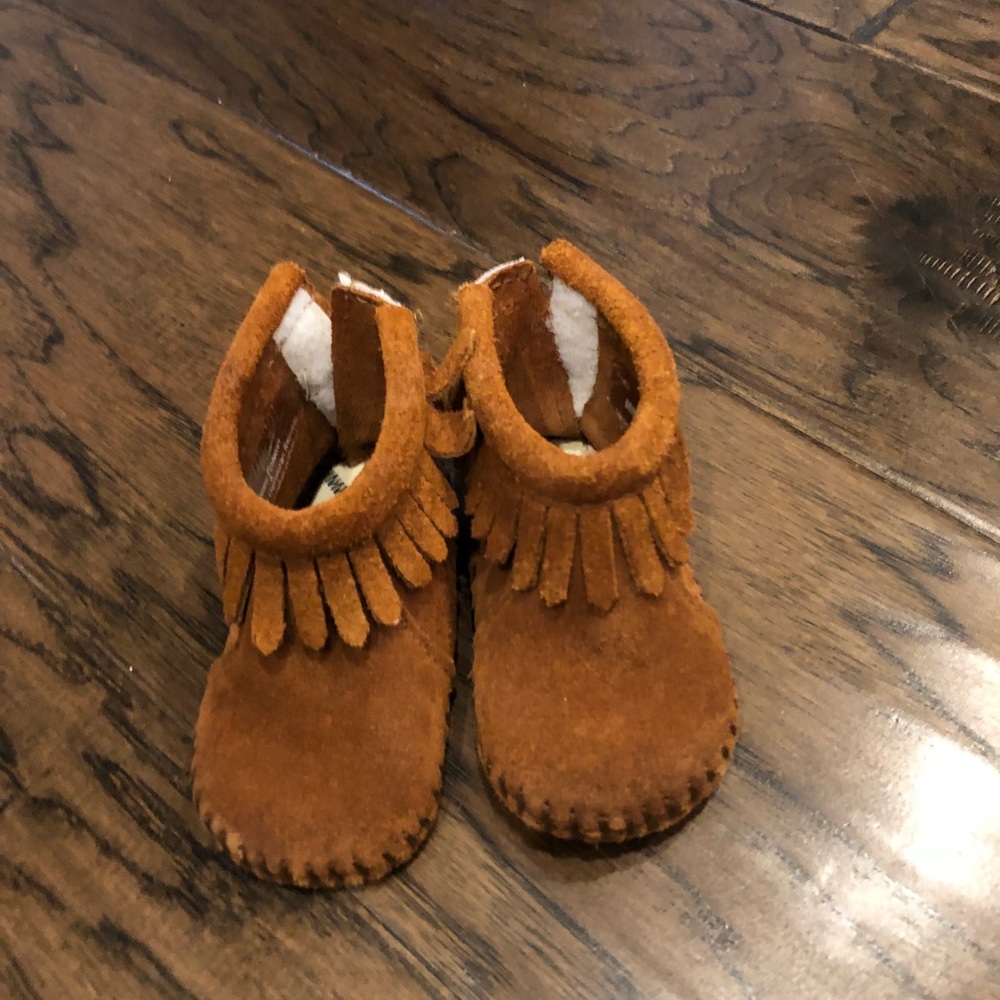Baby girl moccasin boots